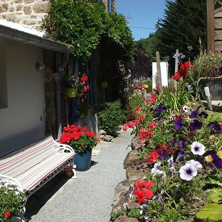 Au Bon Accueil Bed and Breakfast Saint-Marcan Exteriör bild
